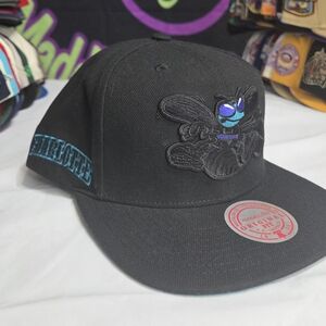 Mitchell & Ness OG Fit - Charlotte Hornets